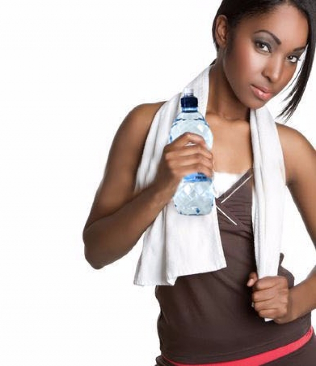 gallery/7115352-woman-drinking-fitness-water